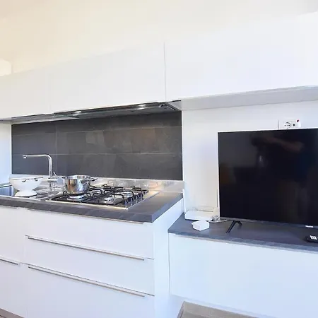 Beautiful In With Kitchen