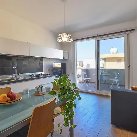 Beautiful In With Kitchen Apartman